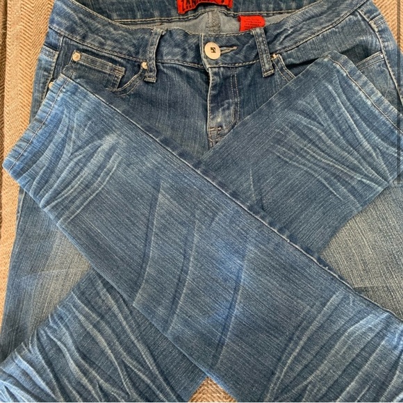 Excellent Preowned Condition Zanadi Skinny Jeans Size 7 Juniors. Very Cute. - Picture 1 of 5